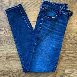 American Eagle Women's 8 Regular Hi-Rise Jegging Ne(x)t Level Stretch Dark Wash